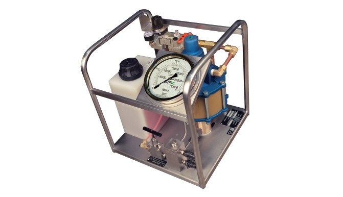 Subsea tensioner pump